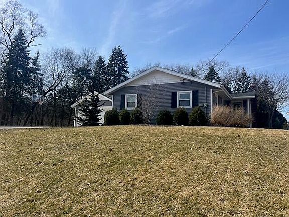 3rd image of 2491 Dunnigan Ave NE