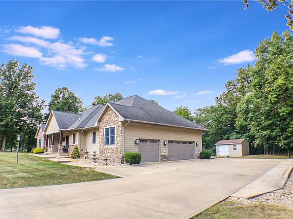 2nd image of 3637 Fox Trot Ln