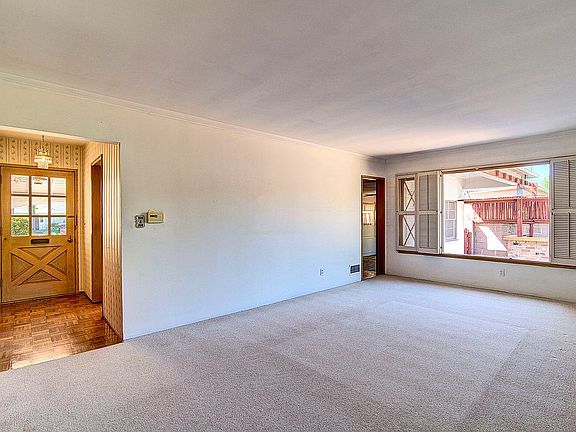 5th image of 523 W Park Ln