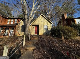 871 Brandy Oaks Ln, Stone Mountain, GA 30088