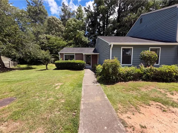 79 Sandalwood Cir, Lawrenceville, GA 30046