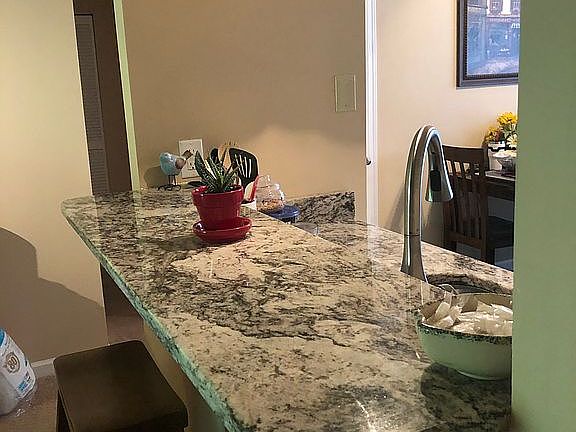 4th image of 938 Sugar Lake Ct