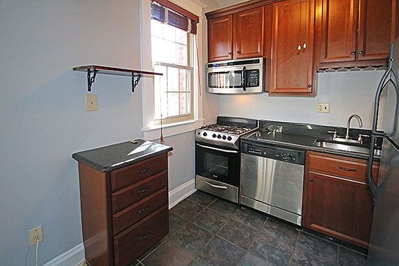 4th image of 3026 Wisconsin Ave NW APT 206