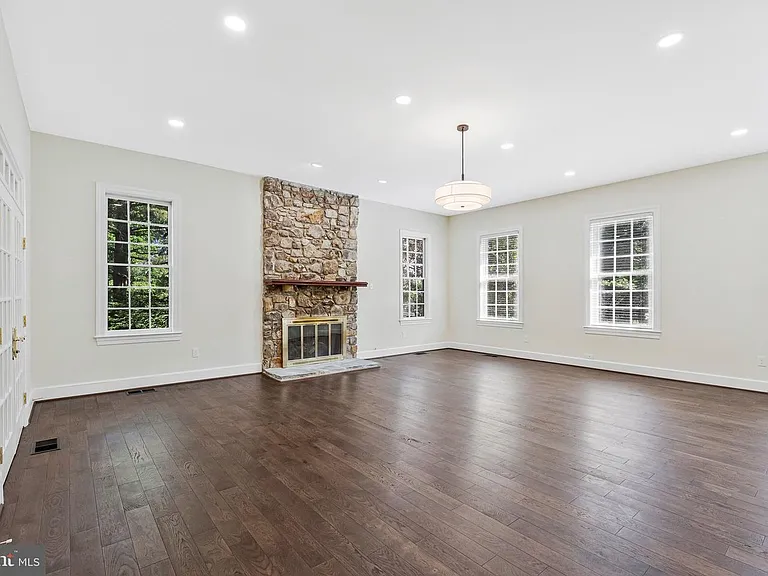 10034 Scenic View Ter — Photo 19