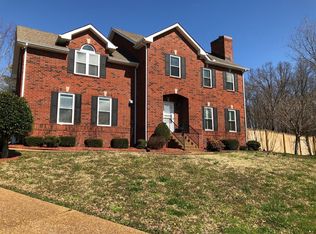 111 Brookstone Dr, Burns, TN 37029