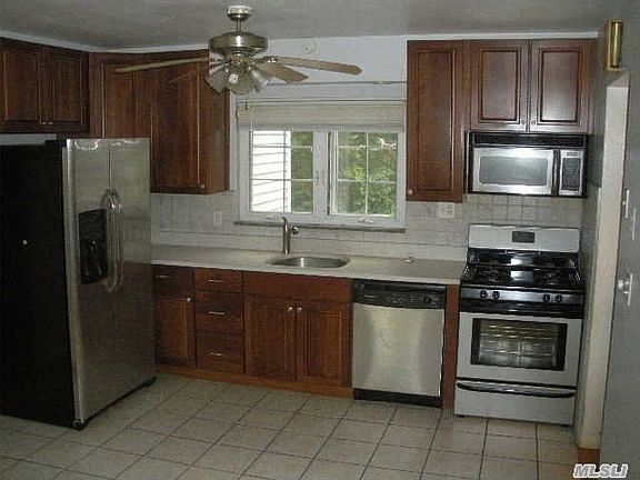 2nd image of 31 Coolidge Ave