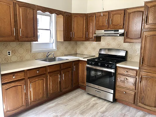 Rented by Signature Spaces NYC Corp | media 7