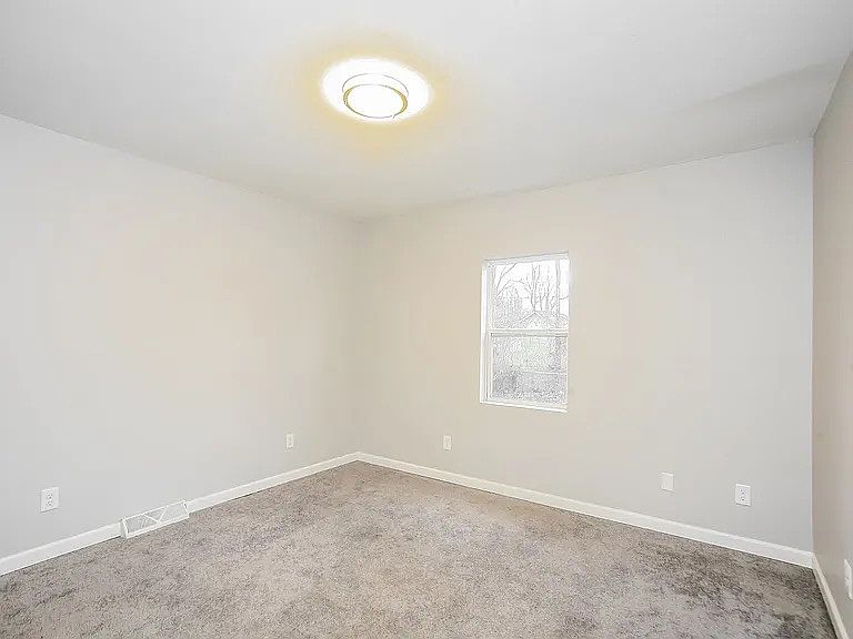 1st image of 3356 N Chester Ave #1