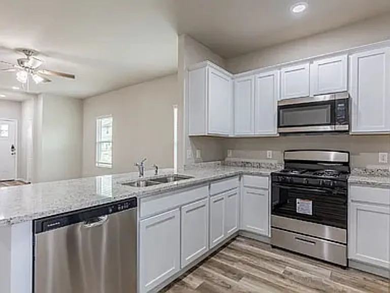 169 Damon Dr — Photo 7