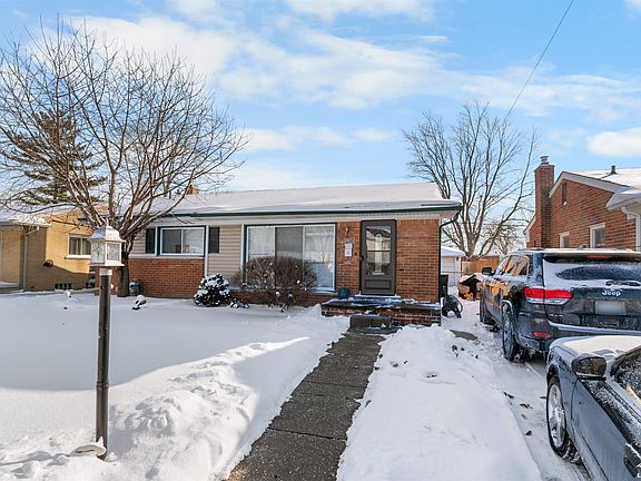 3rd image of 22137 Haskell St