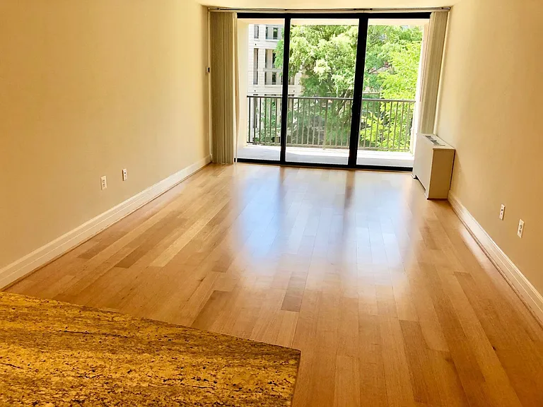 1255 New Hampshire Ave NW — Photo 136
