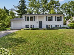 101 W Melody Ln, Woodstock, IL 60098