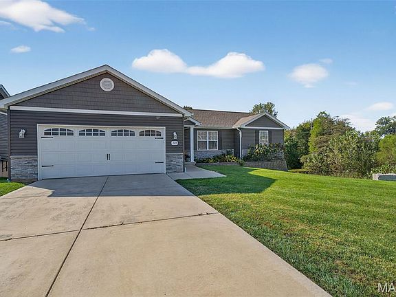2nd image of 209 Rockford Dr