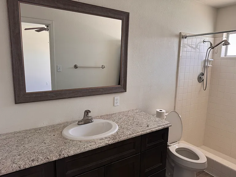 290 E 26th Pl — Photo 14