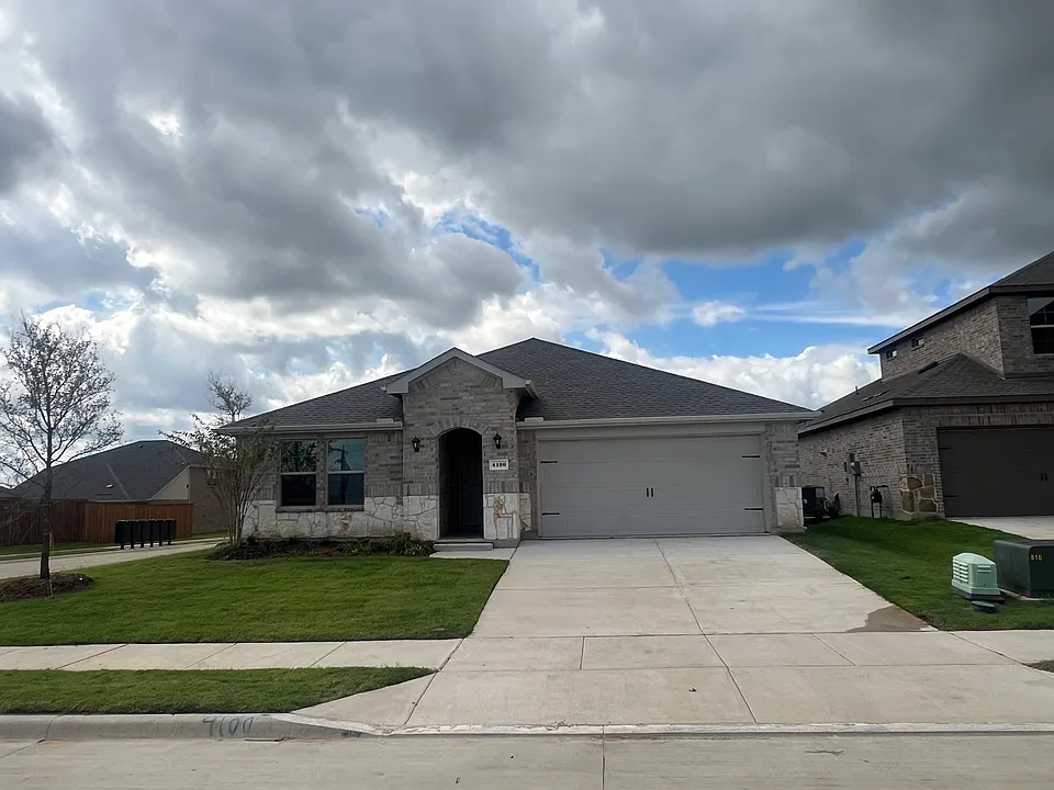 4100 Malachite Dr