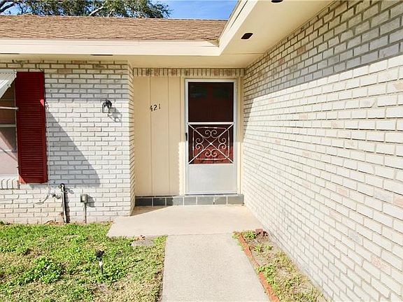 2nd image of 421 Cypress Cv