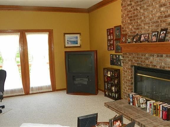 4th image of 10147 Spiritoak Ln