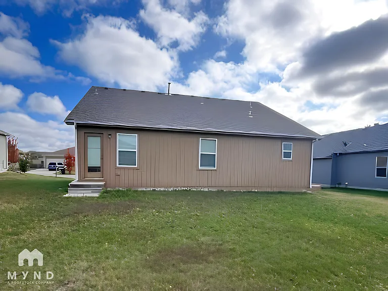 742 S Cypress St — Photo 10
