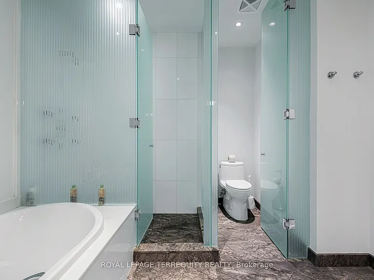 88 Davenport Rd #1704 — Photo 29