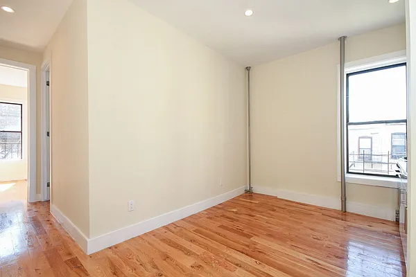 Rented by Nooklyn NYC LLC | media 18
