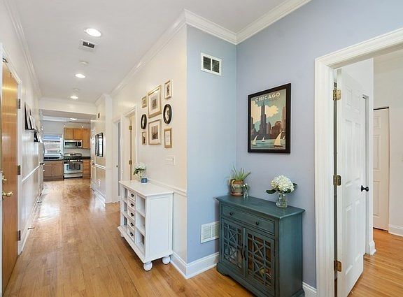 2nd image of 4442 N Hazel St APT 3