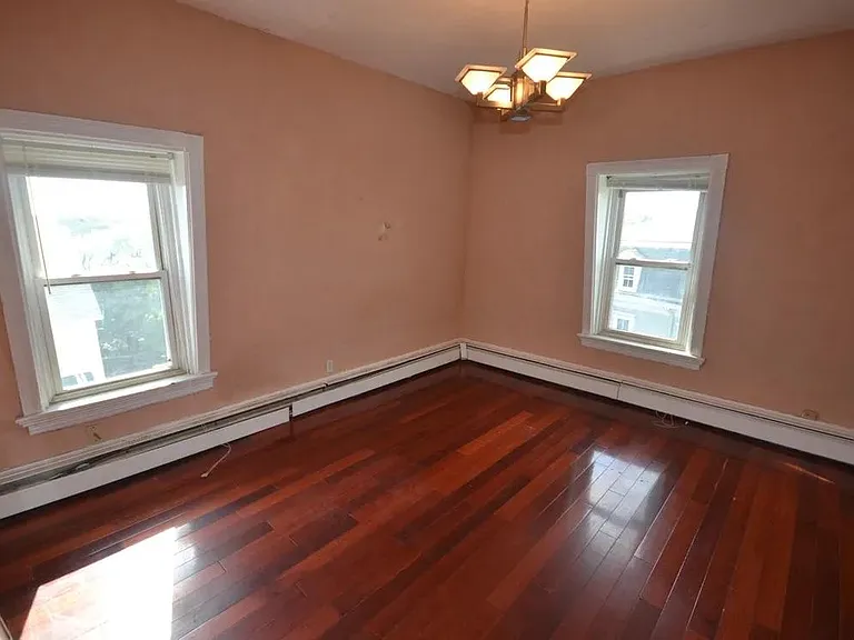 50 Hope St — Photo 4