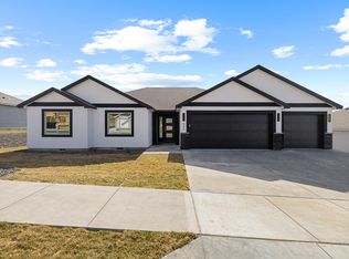 6595 W 30th Pl, Kennewick, WA