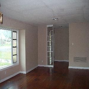 3rd image of 6970 Villa Dr