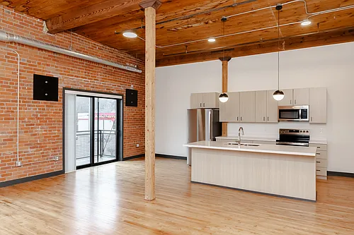 128 W River St #307 Photo 1