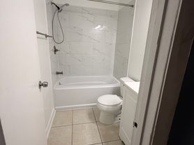 6816 Thomas Cir, Tampa, FL