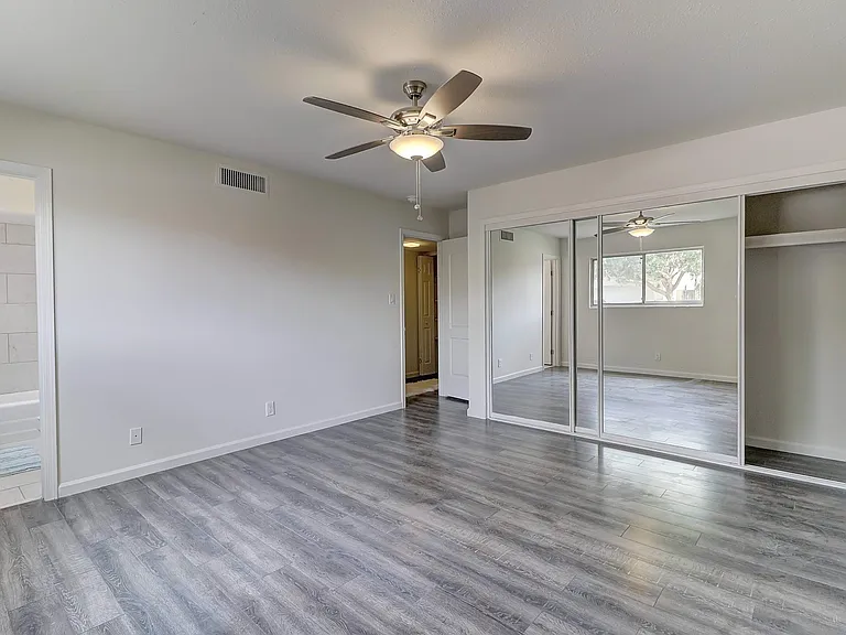 6544 N 12th St #20 — Photo 8