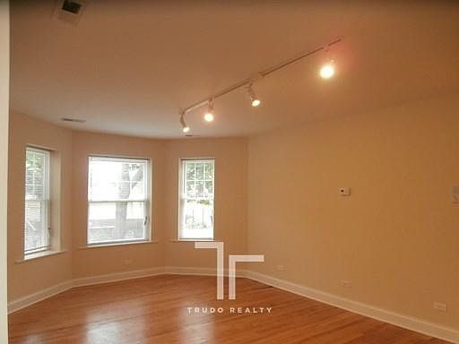 2nd image of 6702 N Campbell Ave