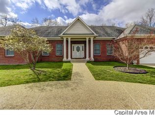 2032 W Laurel St, Springfield, IL 62704