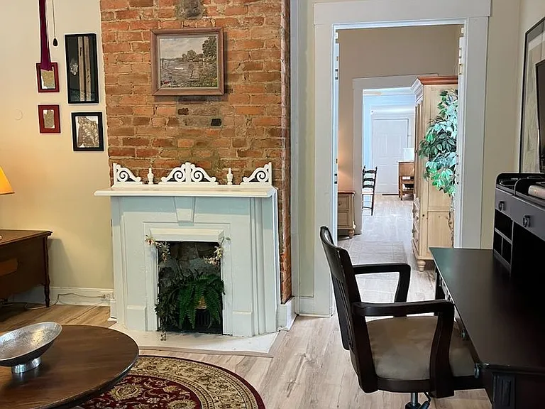 611 W Magnolia Ave — Photo 2