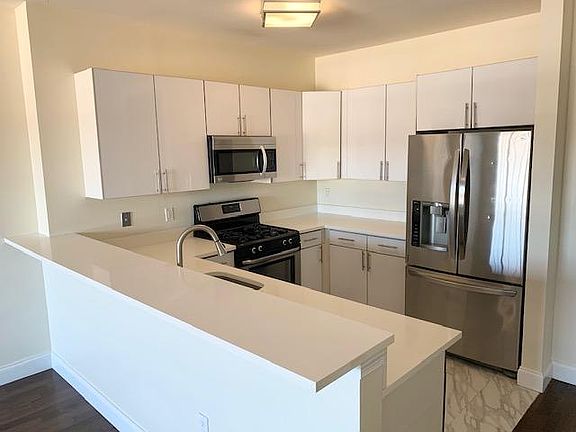 4th image of 112 Glenwood Ave #10