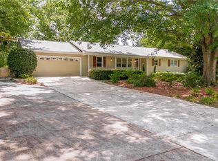 3024 Leesburg Trl, Woodstock, GA