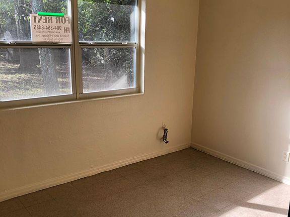 4th image of 3416 Haines St