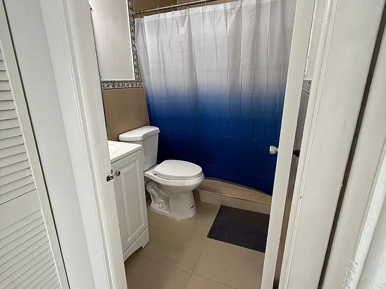 21364 NW 40th Circle Ct — Photo 3