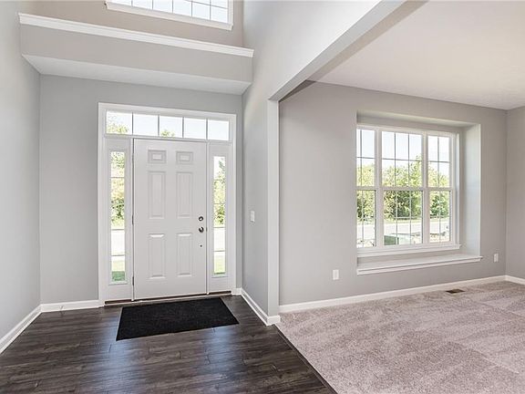 4th image of 120 Balsam Dr