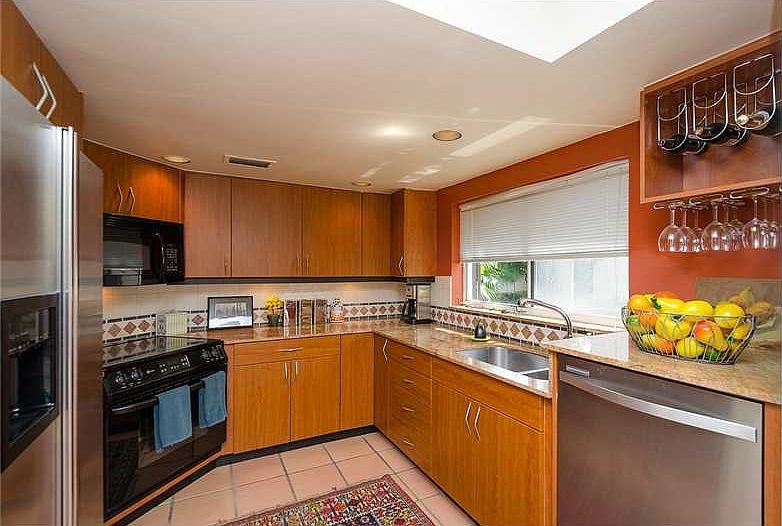1st image of 3079 NE 183rd Ln