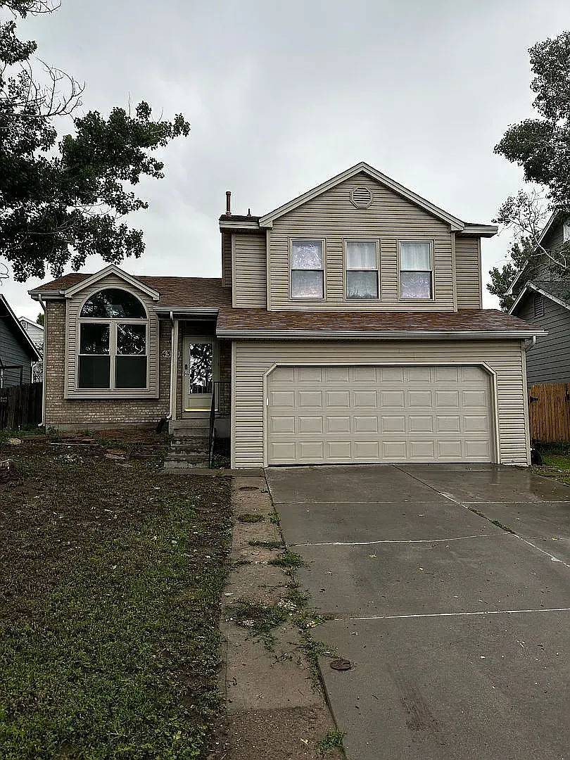 3 bed, 1300 sqft, $2,300 — Photo 1