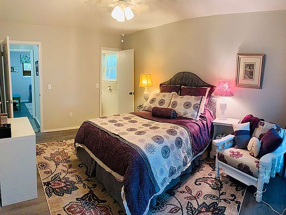 Master with en-suite 