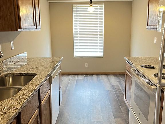 4th image of 8635 N Mersington Ln