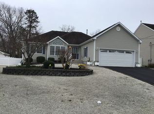 117 Bowline Rd, Manahawkin, NJ 08050