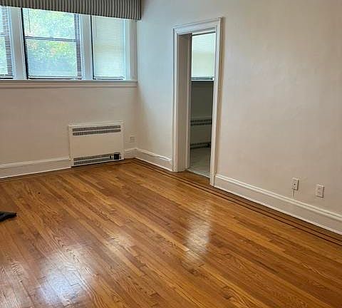 3rd image of 7427 Boulevard East #A