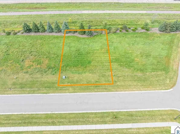 224 Double Eagle Dr, Mankato, MN 56001