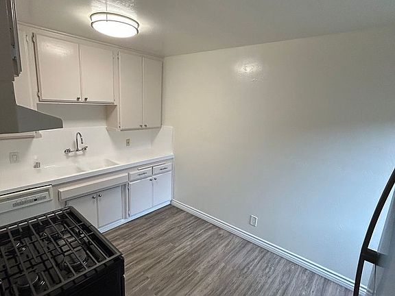 5th image of 2775 A St #D