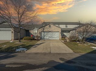 21760 Quail Ridge Dr N, Brownstown, MI 48193