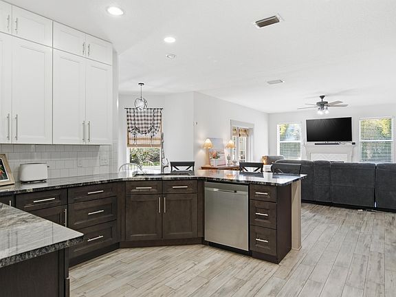 3rd image of 5317 Stately Oaks Street