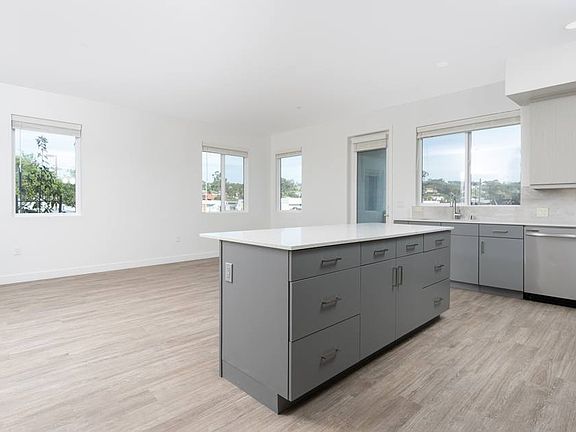 2nd image of 1999 S Oceanside Blvd #3113